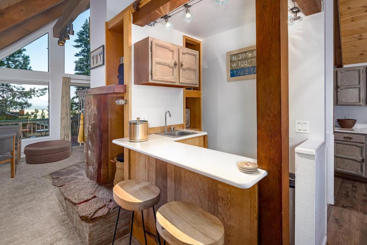 Feel Right At Home! Mins From Northstar! Hoa Amenities Hot Tub, Sauna Truckee Exterior photo